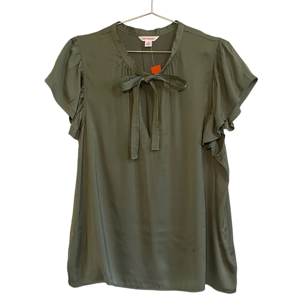 Flutter sleeve blouse in sage green size 1X